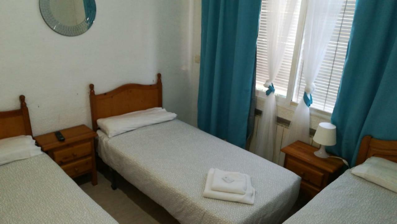 Hostal El Alba Брунете Экстерьер фото